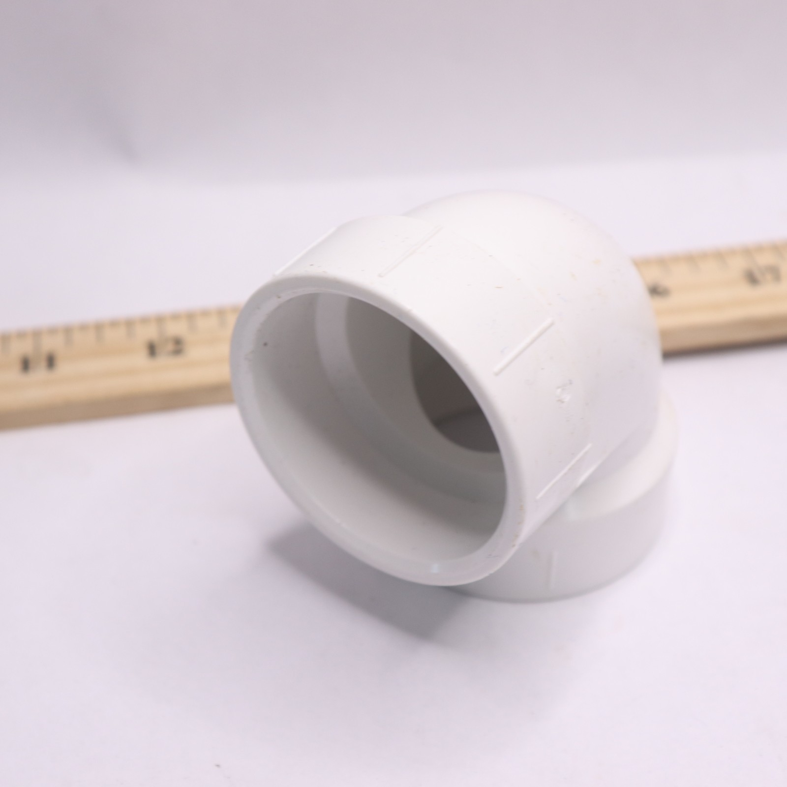 Vent 90Â° Elbow Pipe Fitting White Schedule 40 1-1/2″