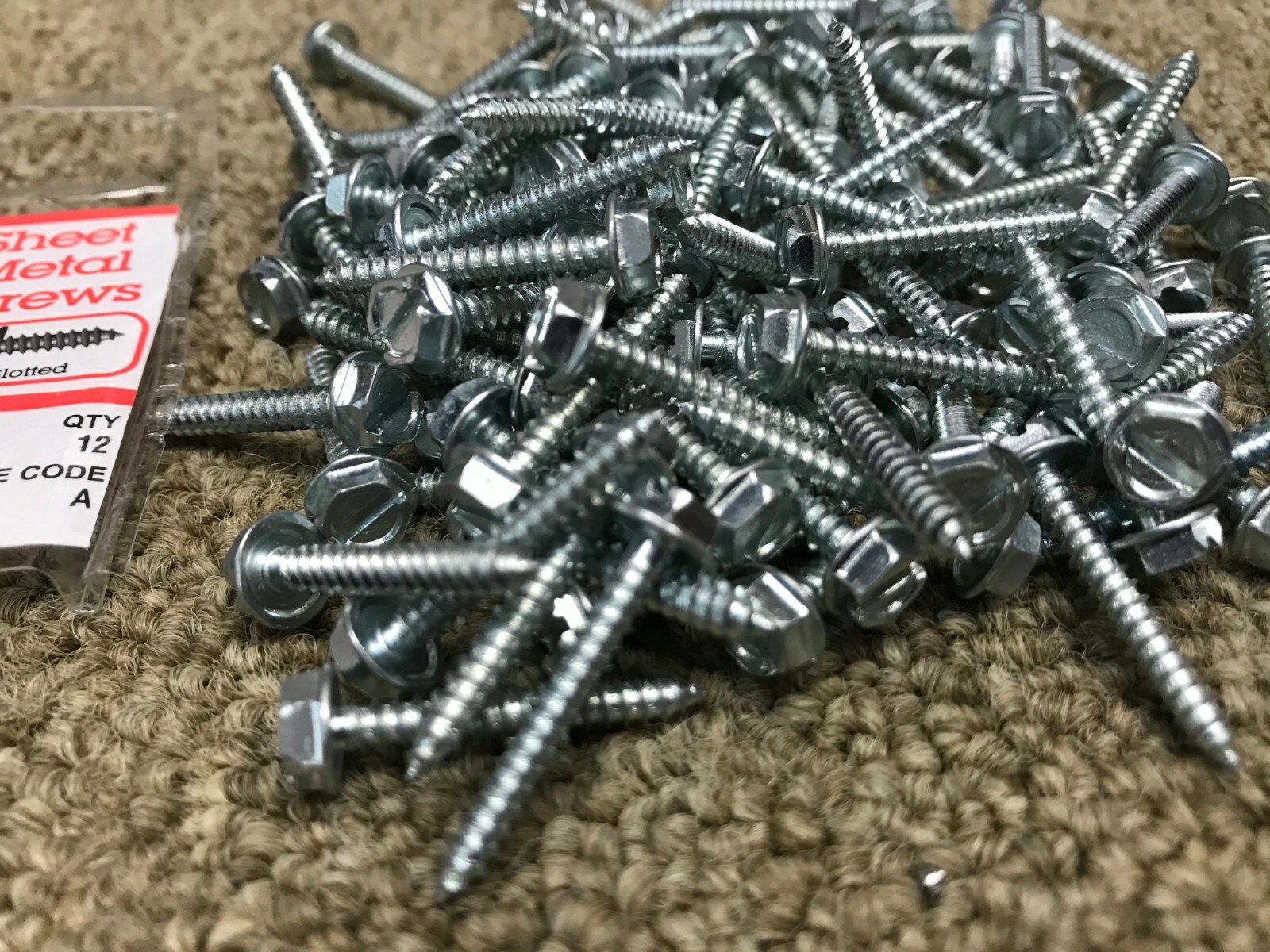 120 PC Zinc Plated Steel 6 x 1″ HWH – Slotted Sheet Metal Screws