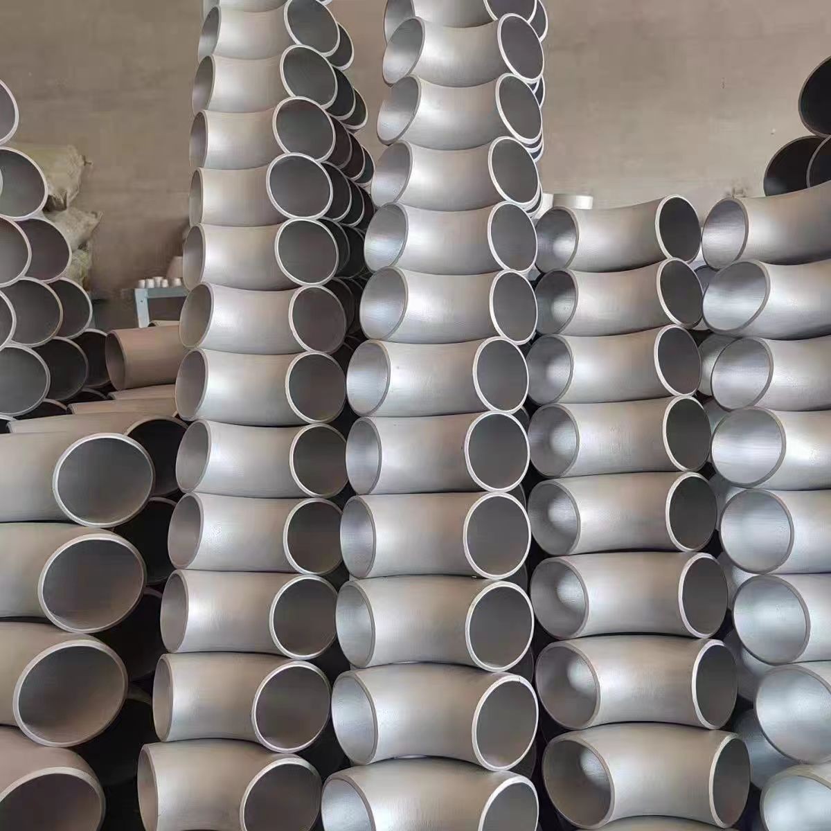 TA2 Commercially Pure Titanium Elbow – Welded Elbow – National Standard (GB)