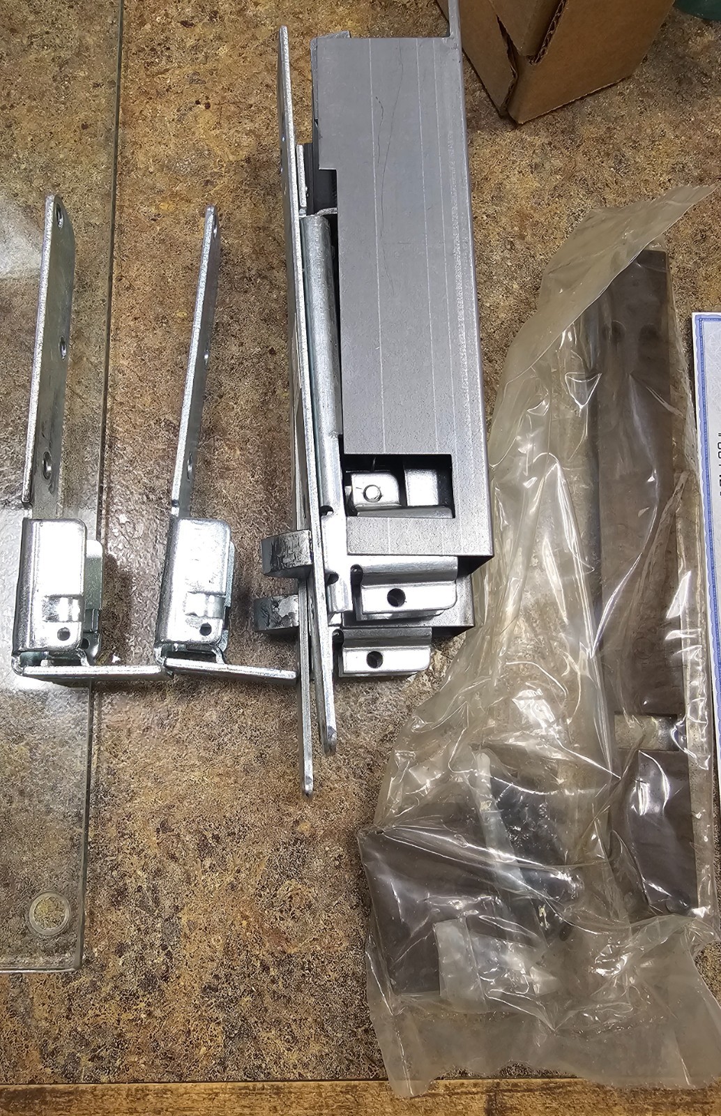 Rockwood 1942 10B Auto Flush Bolt