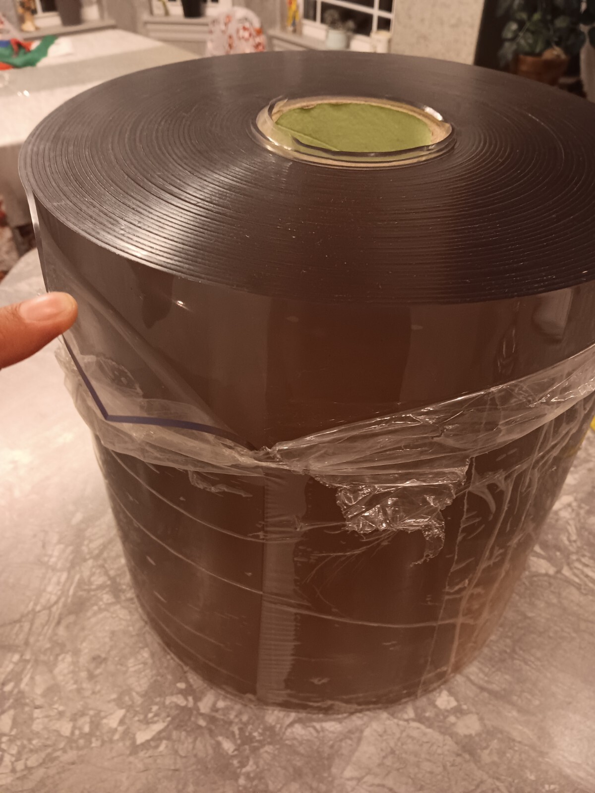 Clear Vinyl Sheeting Super Thick 90 mil (3/32″) 12″ Roll Of Approx 50 Ft- HEAVY
