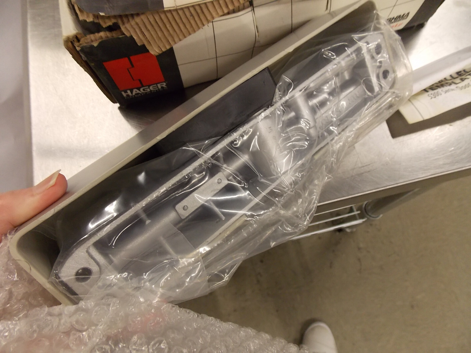New Hager 5300 MLT Adj 145672 Heavy Duty Door Closer Size 1-6 w/ Hardware X1