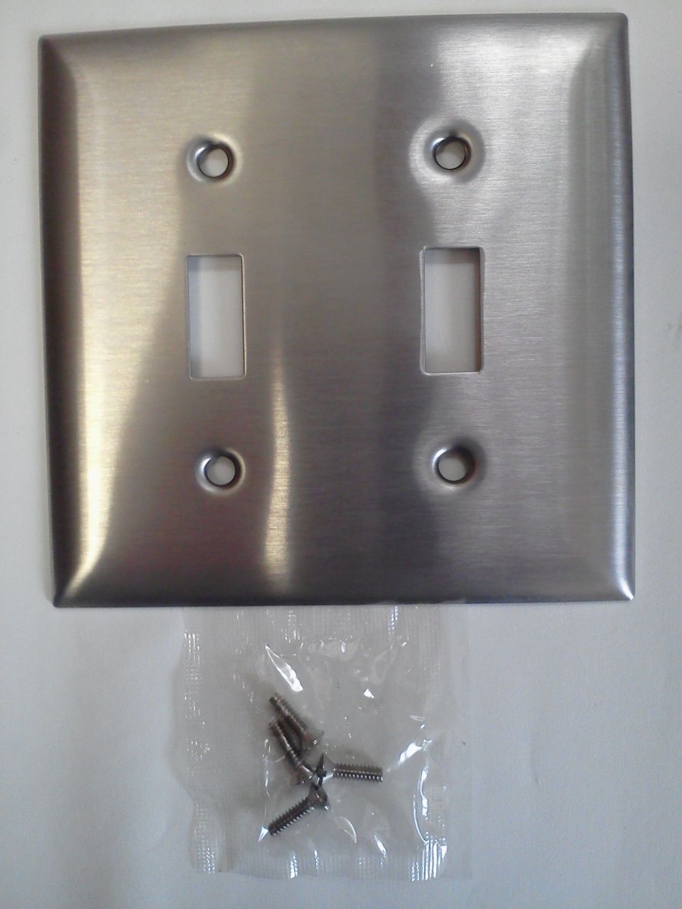 HUBBELL Two Gang Stainless Steel Wall Plate, Box Of 17