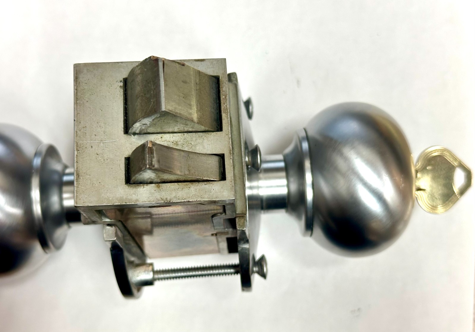 CORBIN RUSSWIN, INTRUDER FUNCTION, UNIT LOCK, KEYED ON BOTH SIDES , WITH 1 KEY