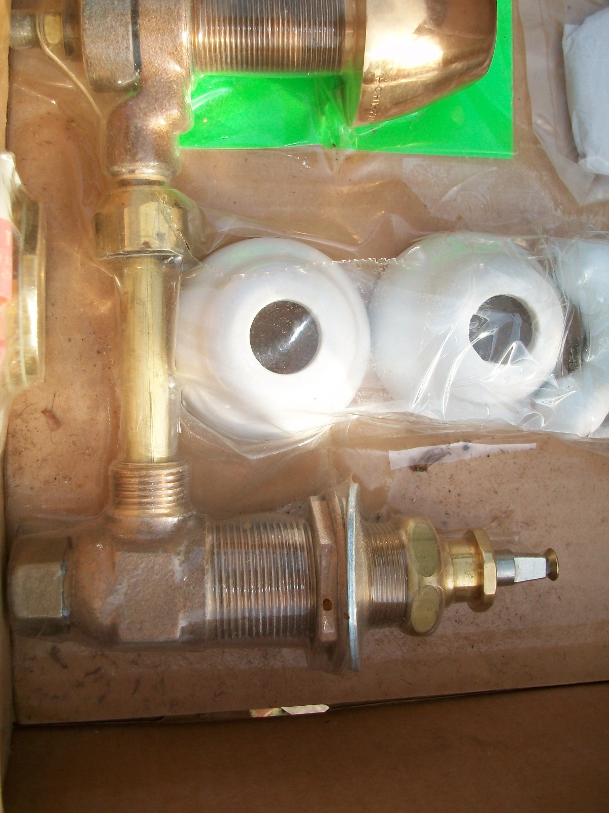 Chicago Faucets Gold Sink Faucet Adjustable Centers. 12” As/Is READ