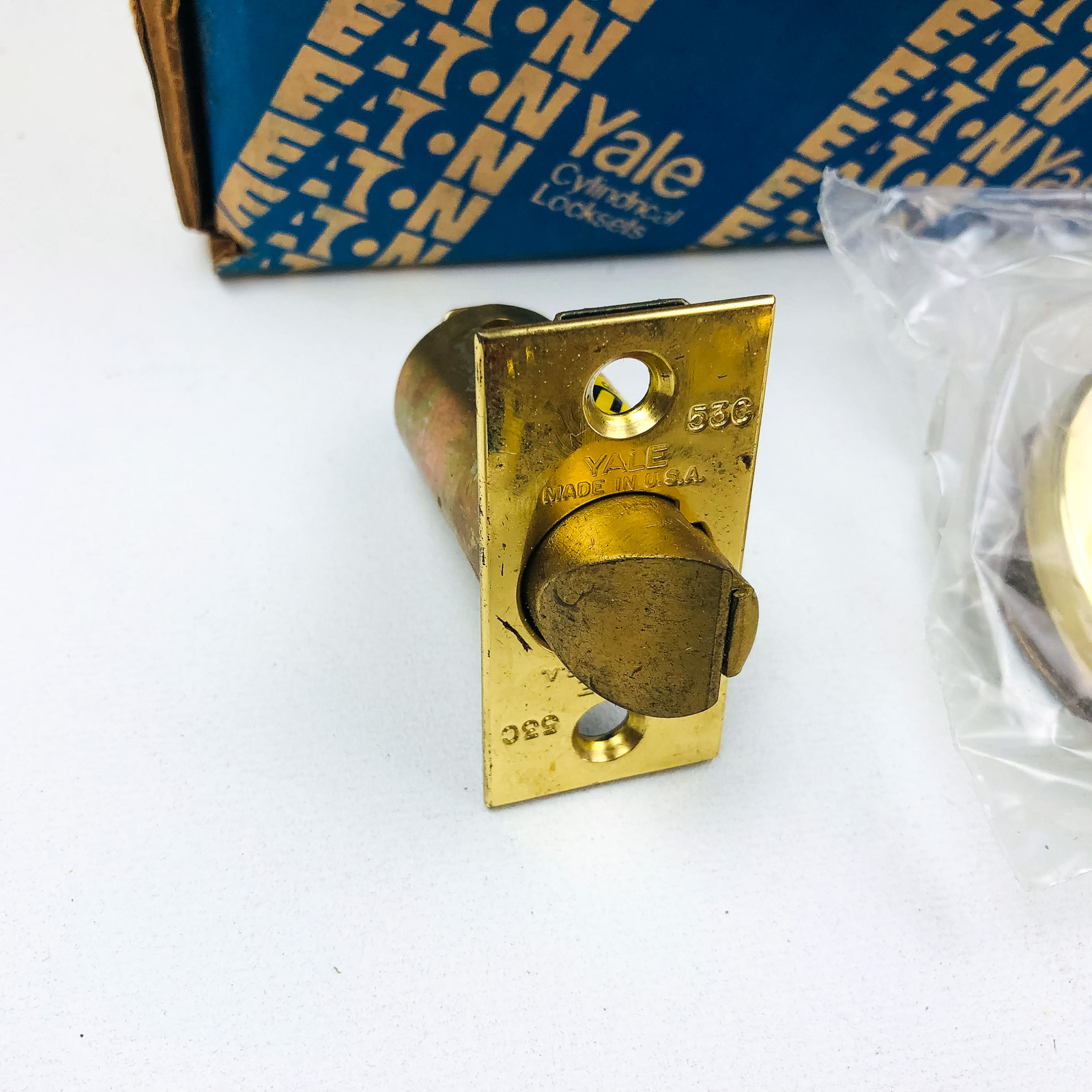 Yale Communicating Passage Door Knob 5328 Brandywine US03 Bright Brass No Strike