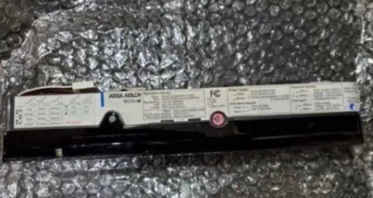 BESAM/ASSA ABLOY SC31-M Sensor for Automatic Sliding Doors, with harness