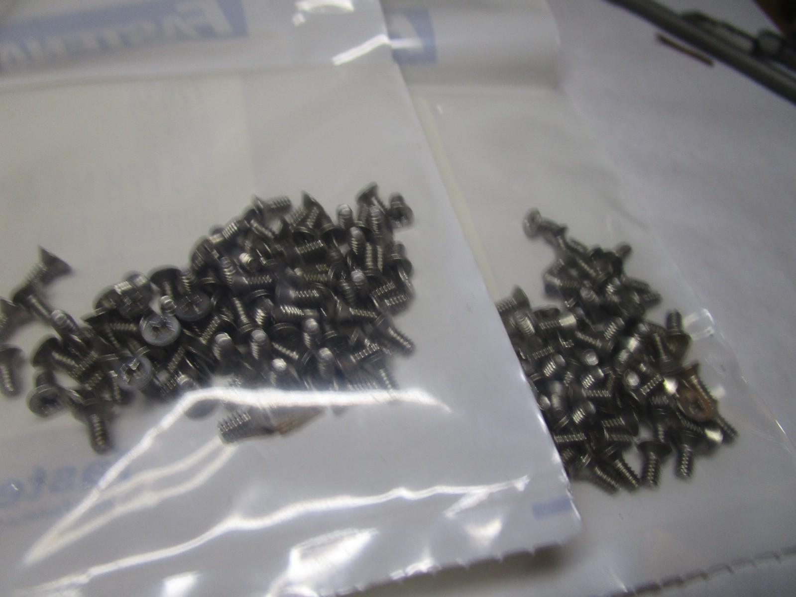#4-40 x 1/4″ Phillips Flat Head 18-8 Stainless Steel Machine Screw QTY 200