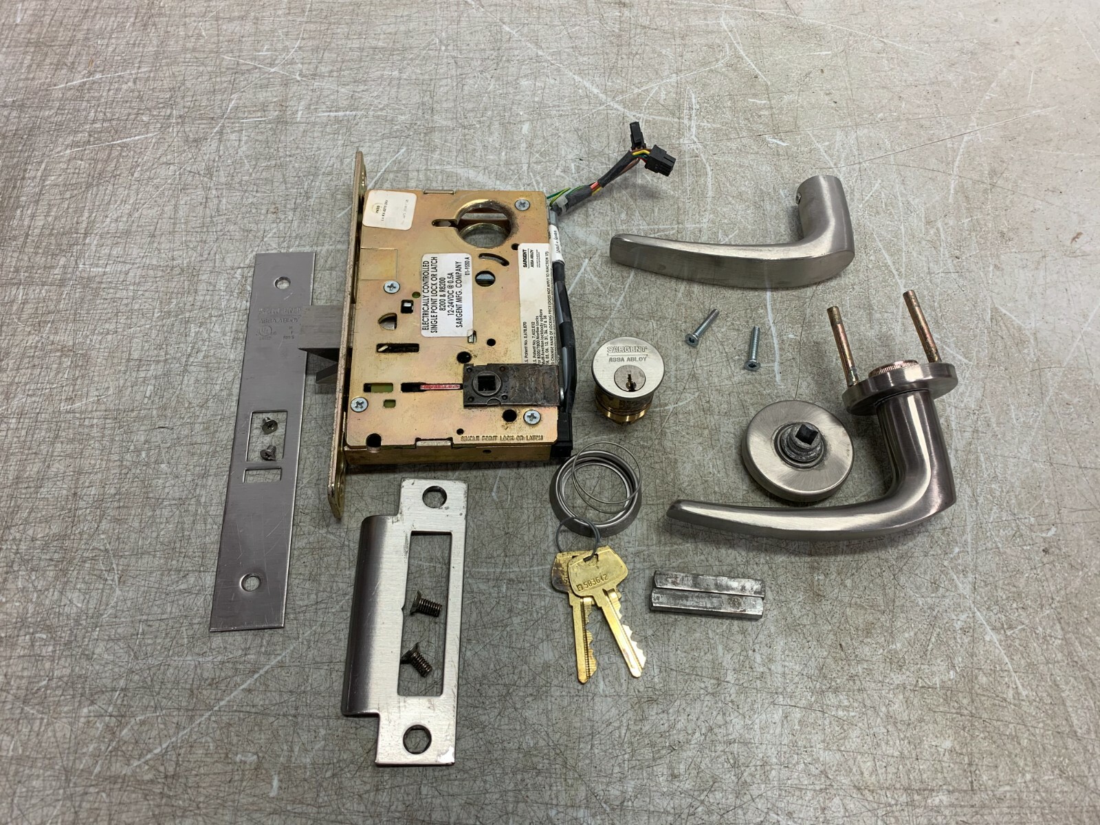 ASSA ABLOY Sargent 8271 Electric Mortise Lock Fail Secure 24Vdc Door Lever w/key