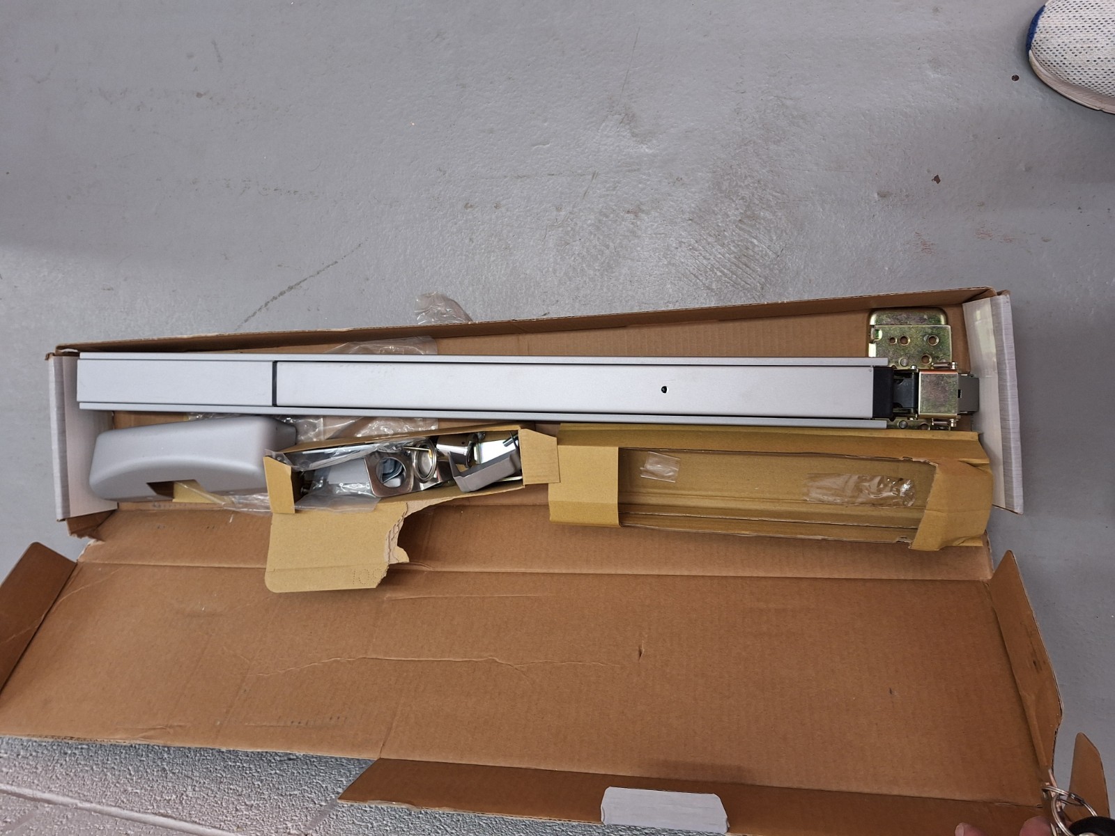 Universal Hardware UH40010 2-7/16 in. Push Bar with Standard Pull and Cylinder