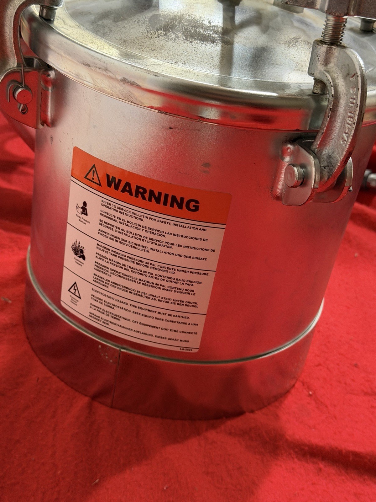 Binks Asme 83C-210 Code Certified Pressure Tank, 2.8 Gallon & Hose