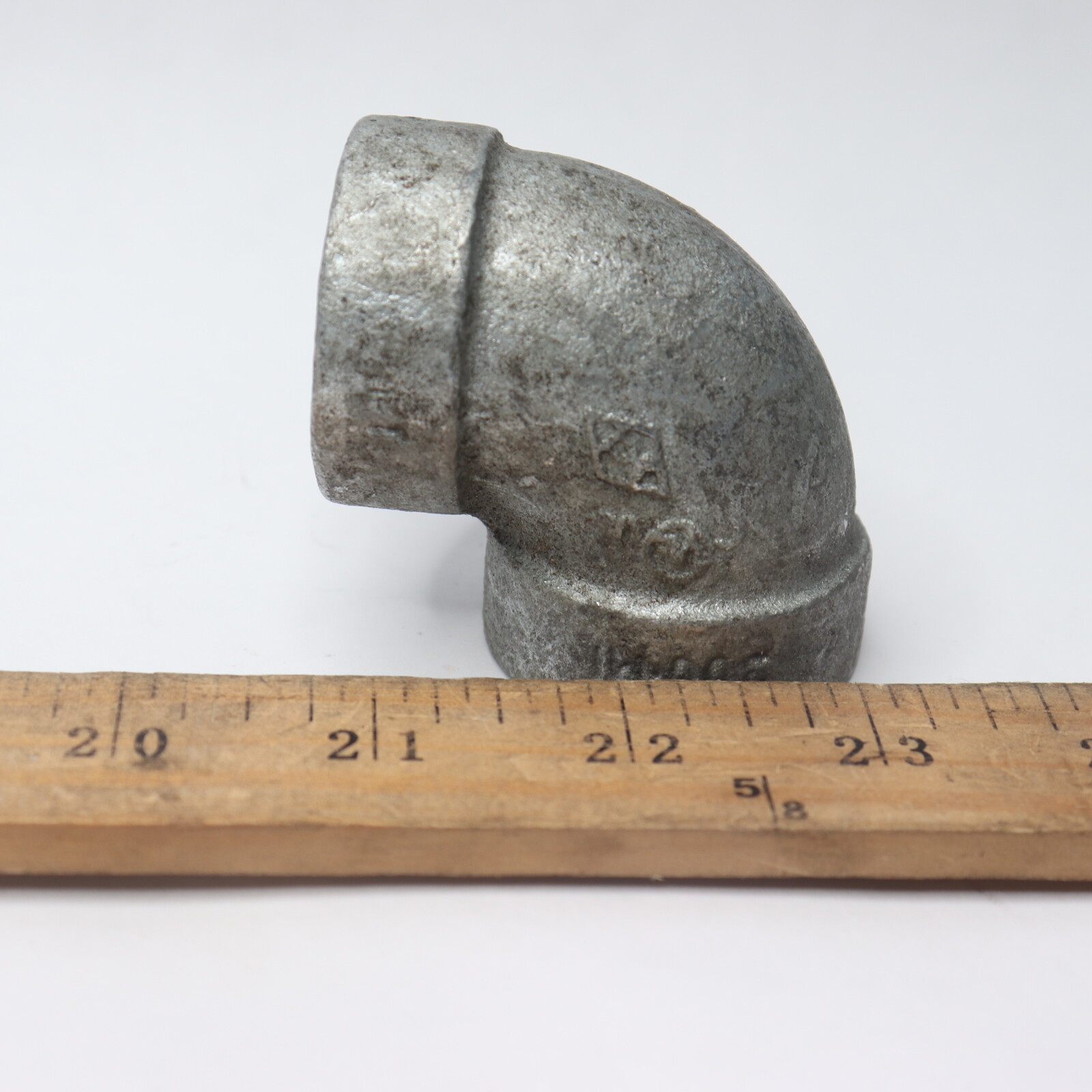 Threaded 300# 90 Degree Elbow Galvanized 3/4″ 0310500806