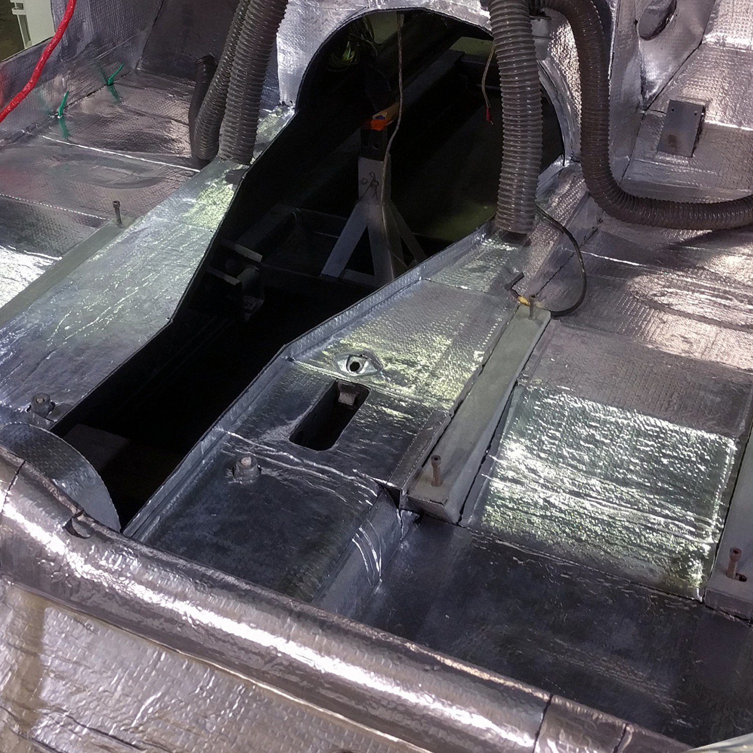 800CM x 42CM Fireproof Sound Deadener shock absorption Mat For industrial park