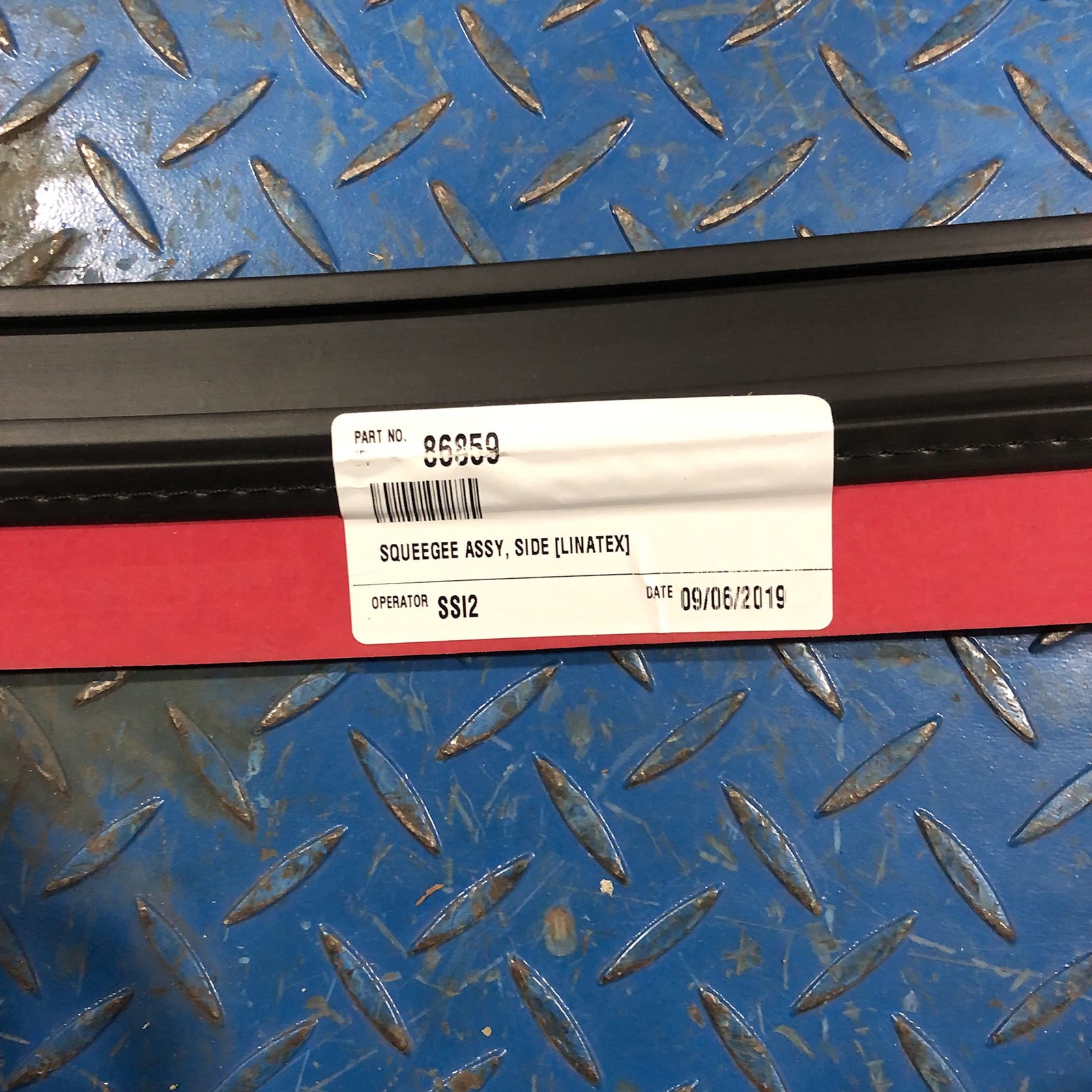Tennant 86859 Side Squeegee for 515, 515SS, 7080, 7100, 7200 Floor Scrubber