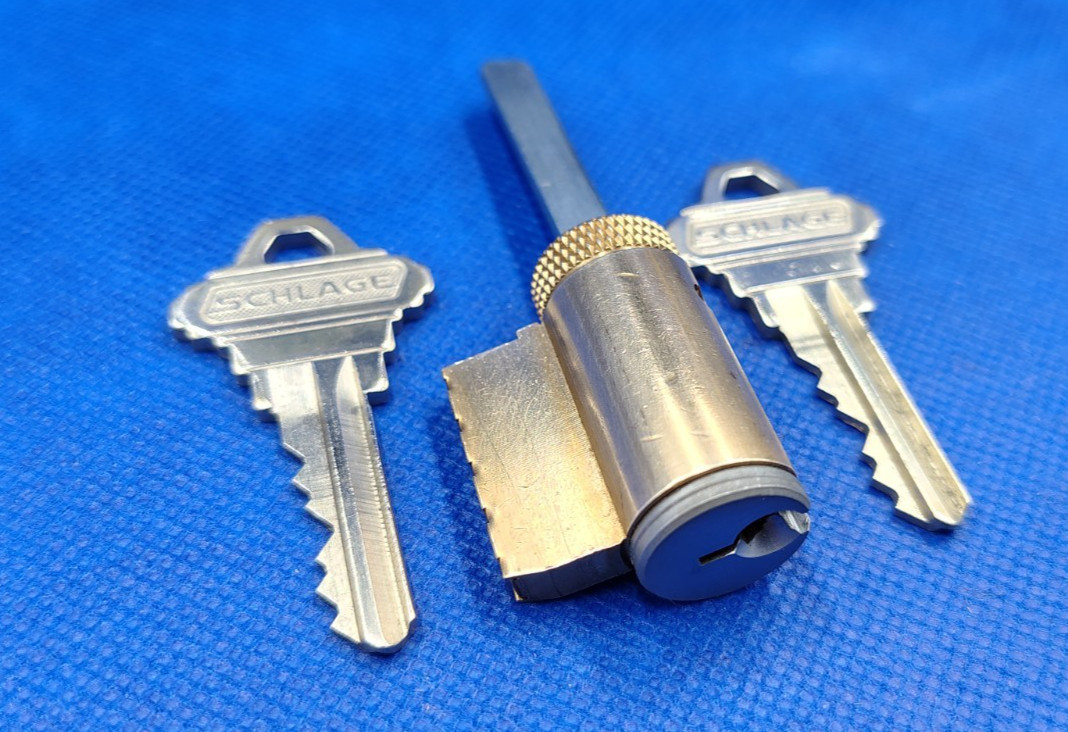 Schlage original cylinder. SC1 keyway, 6 pin, keyed to 5 pin key.