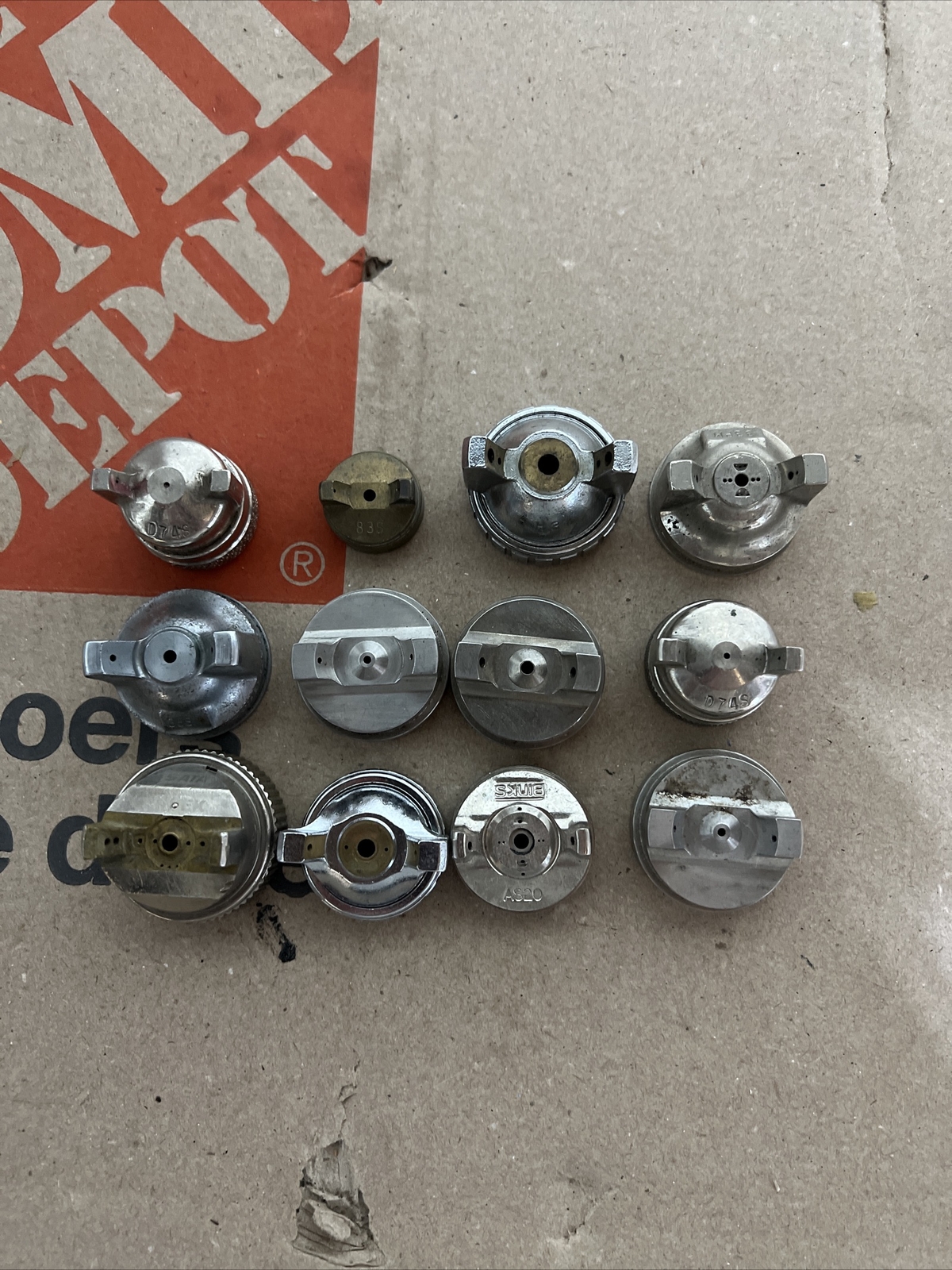 Lot Of 12 ￼ Variou￼s Air Caps BINKS, SATA + More Please See Photos