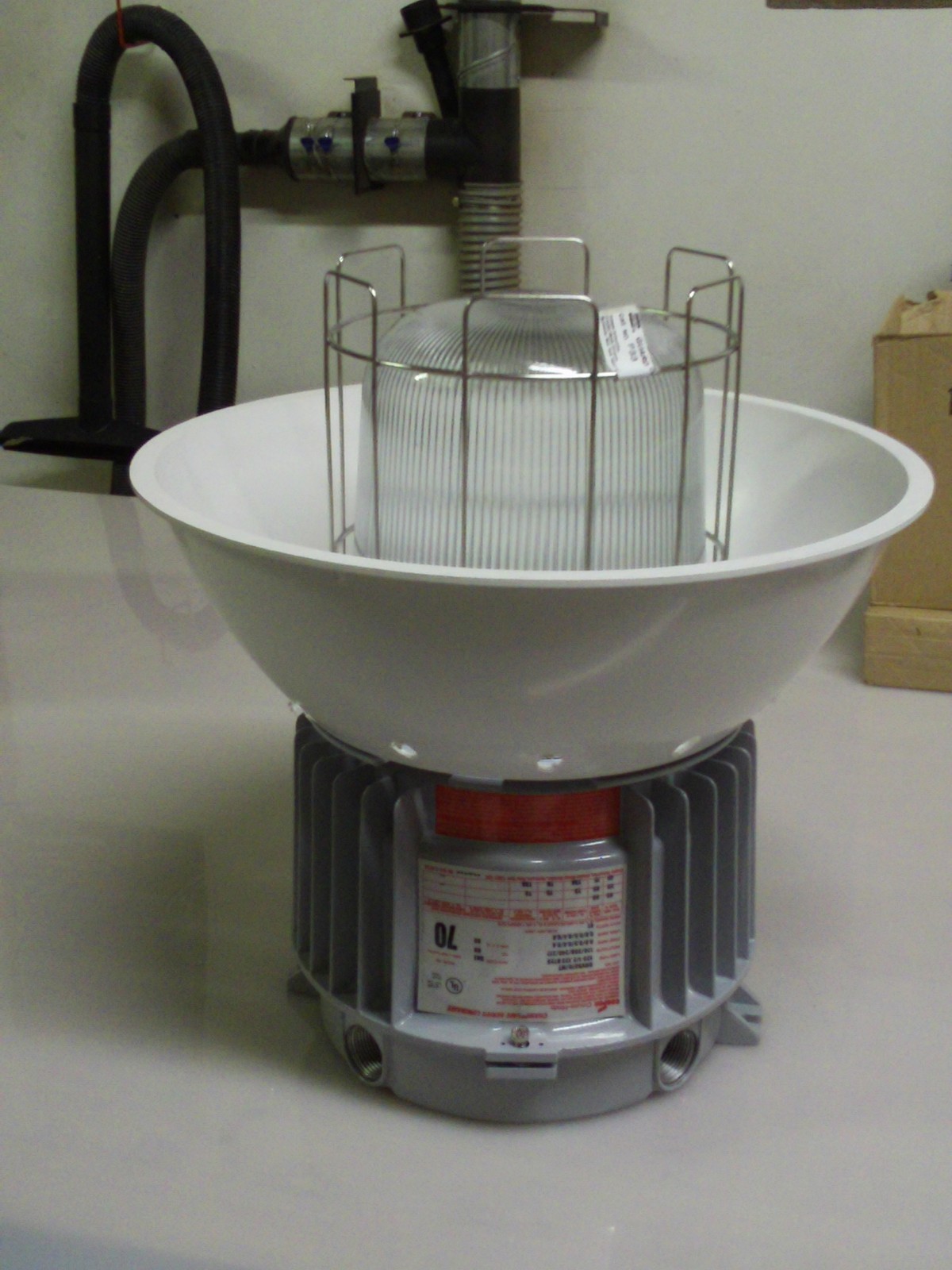 Cooper Crouse Hinds 70 Watt Sodium Light Ceiling Mount Champ DMVS070MT CM3 G303