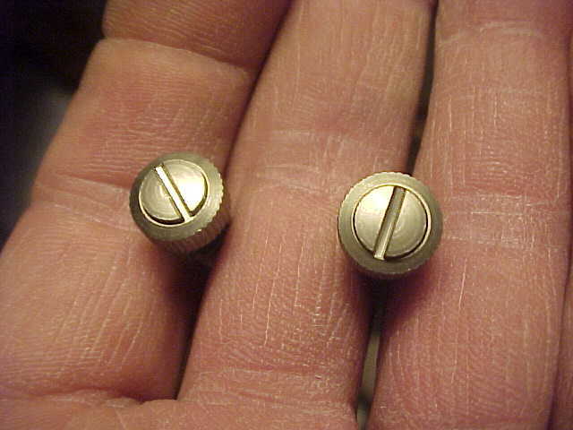 2 NOS Gits 3/16″ X 32 tpi. Revolving Sleeve Twist Fill Oiler Antique Automobile
