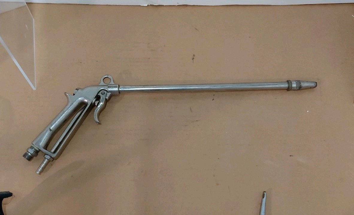Binks 140B Pneumatic Solvent Spray Gun Ships Fast