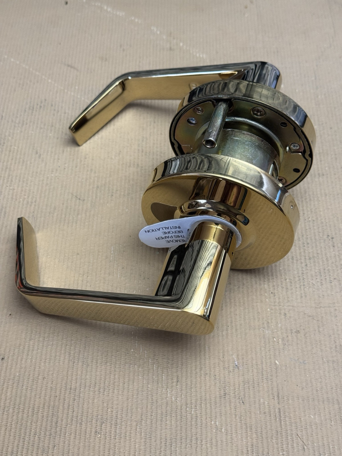 LSDA – Storeroom – Lever Lock – 2-3/4” – Bright Brass – Grade 2 – Lexington SC4