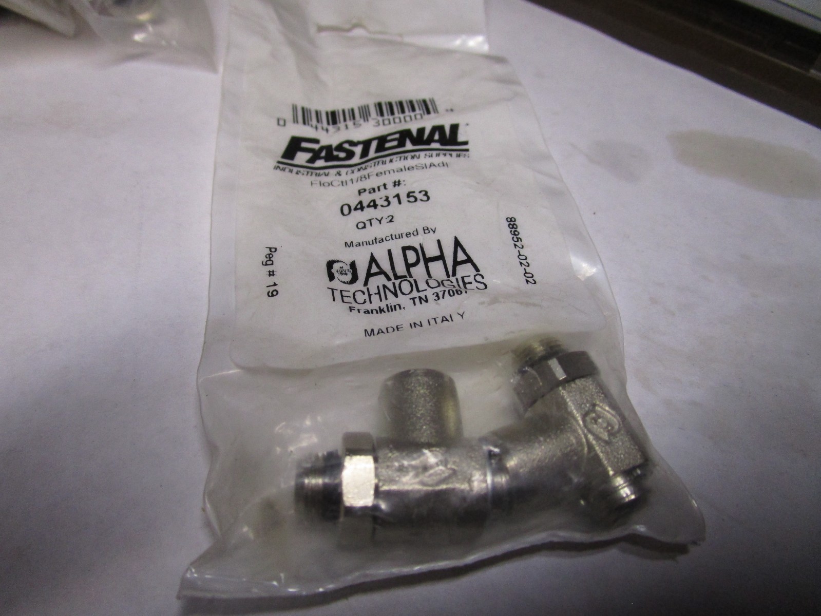 Flow Control 1/8″ Universal Thread x 1/8″ Female Thread Flow Out QTY 2