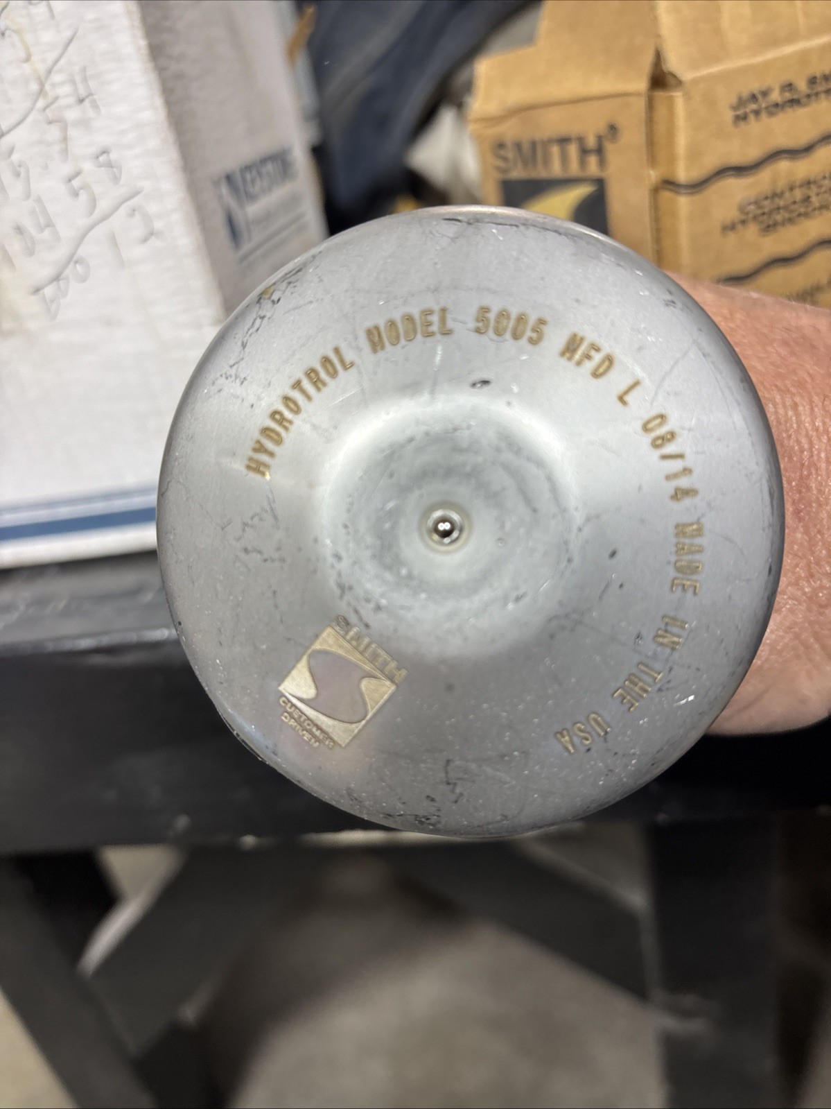 5010 Rated for 12 to 32 fixtures Nipple 1″ (25 mm) Overall Height 3.93″ (100 mm