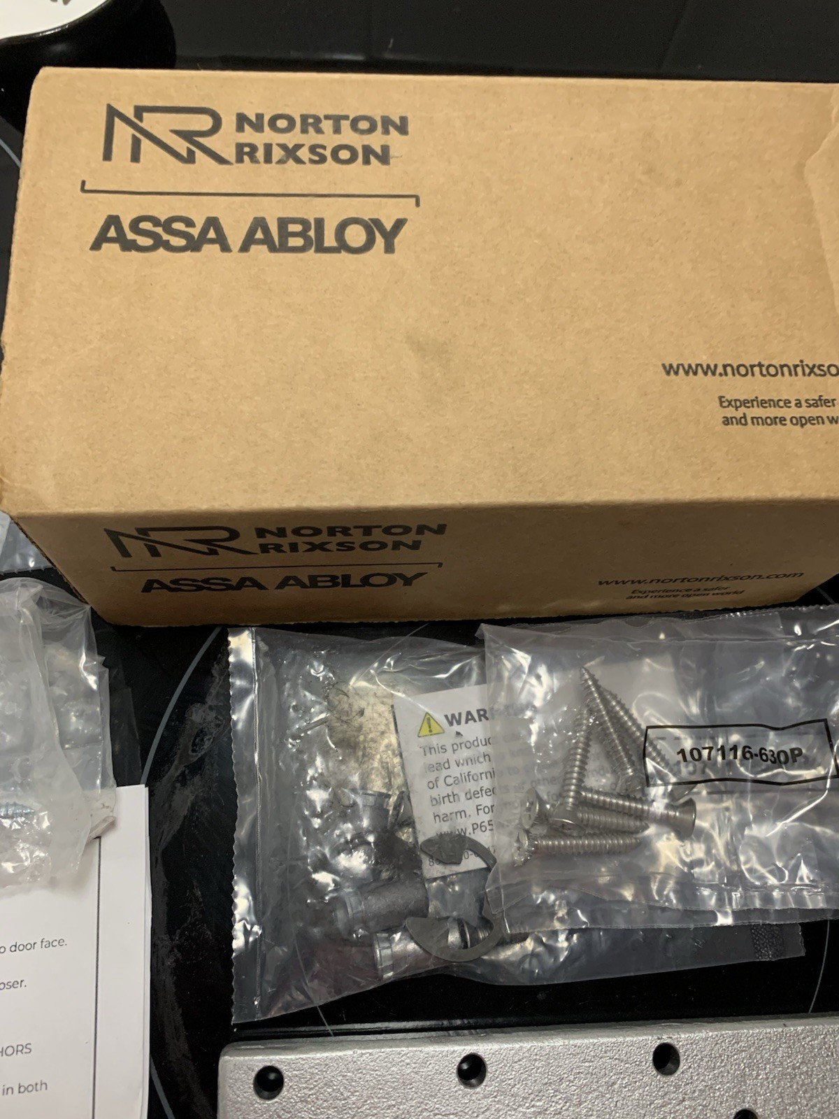 Norton ASSA ABLOY L147 3/4 Offset Pivot Bottom For Lead-lined Door Right-Handed