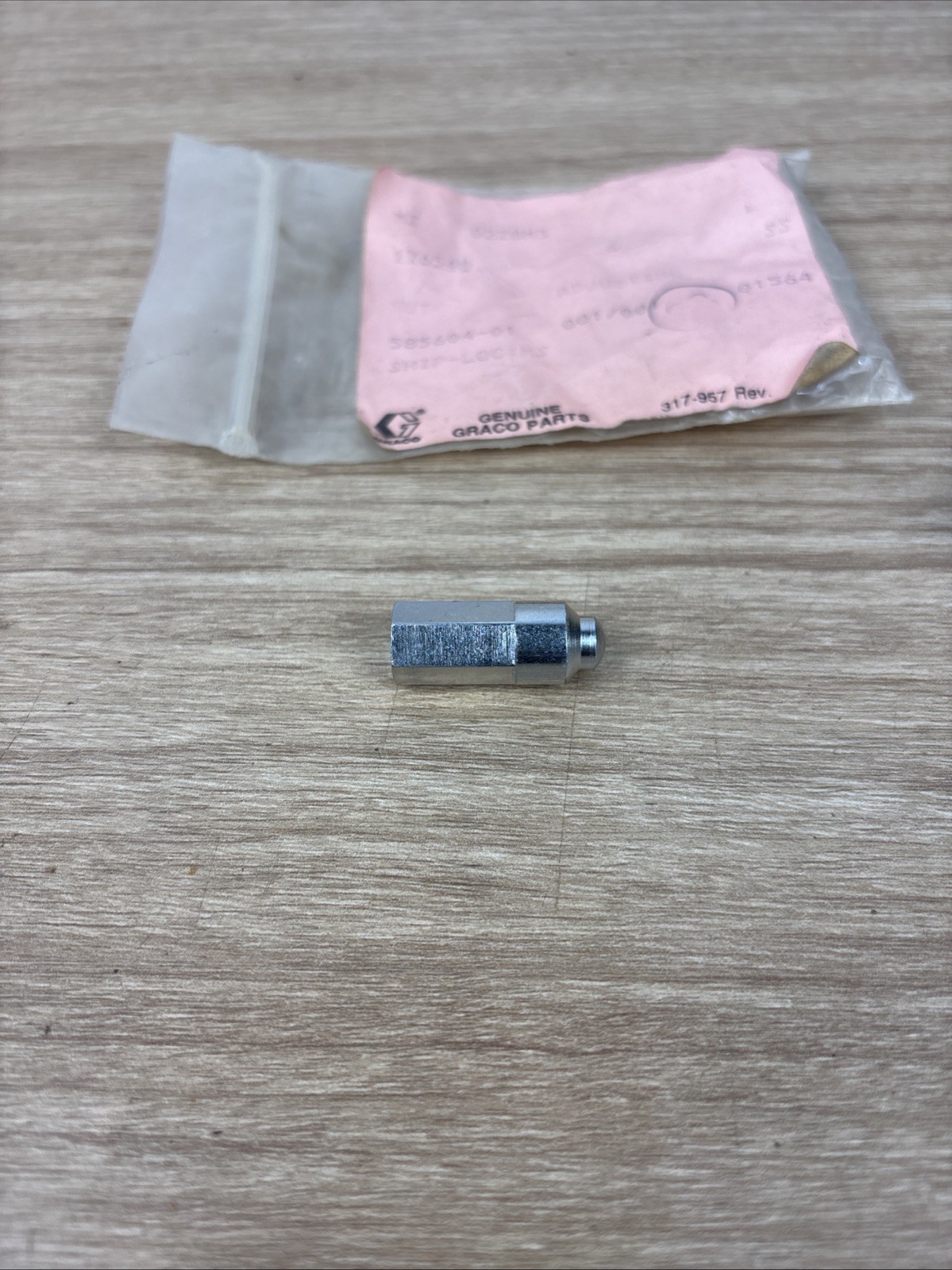 GRACO 176548, SCREW, ADJUSTING, GRACO SPARES 176-548