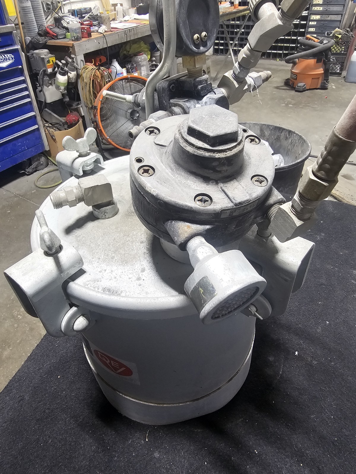 Devilbiss Pressure Pot LA-1731