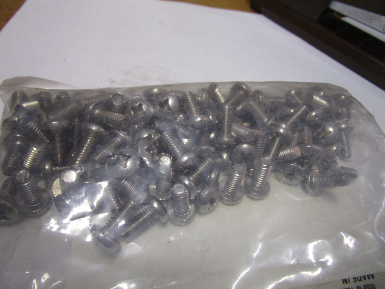 #12-24 x 1/2″ Phillips Pan Head Grade 18-8 Stainless Steel Machine Screw QTY 100