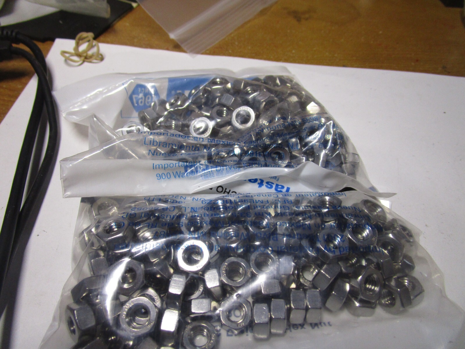 1/4″-20 18-8 STAINLESS STEEL FINISHED HEX NUT QTY 200