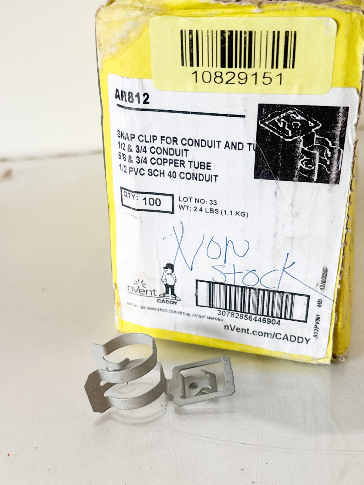 10 pcs – CADDY ERICO AR812 CABLE OR CONDUIT SNAP CLIP, 1/2″ OR 3/4″ STUD (EL24)