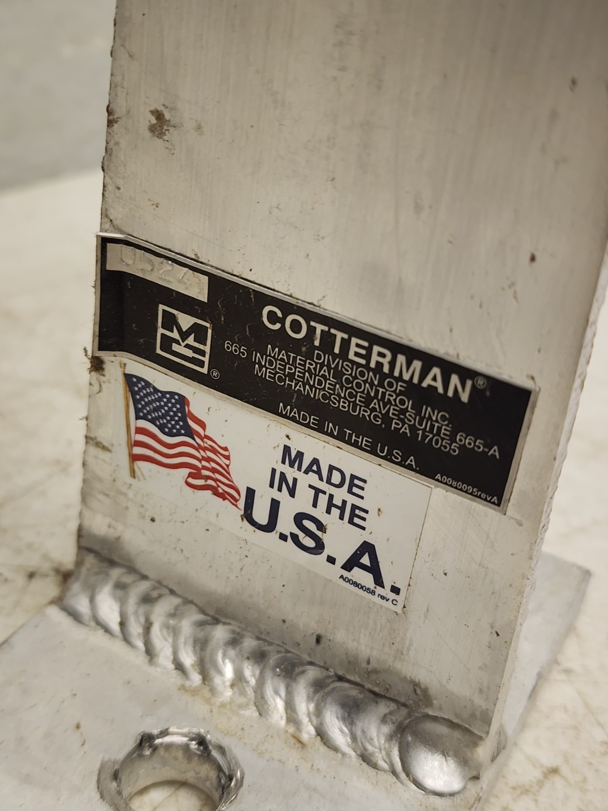 (2) Cotterman Aluminum Bolt-On Railings 42″ H x 24″ L