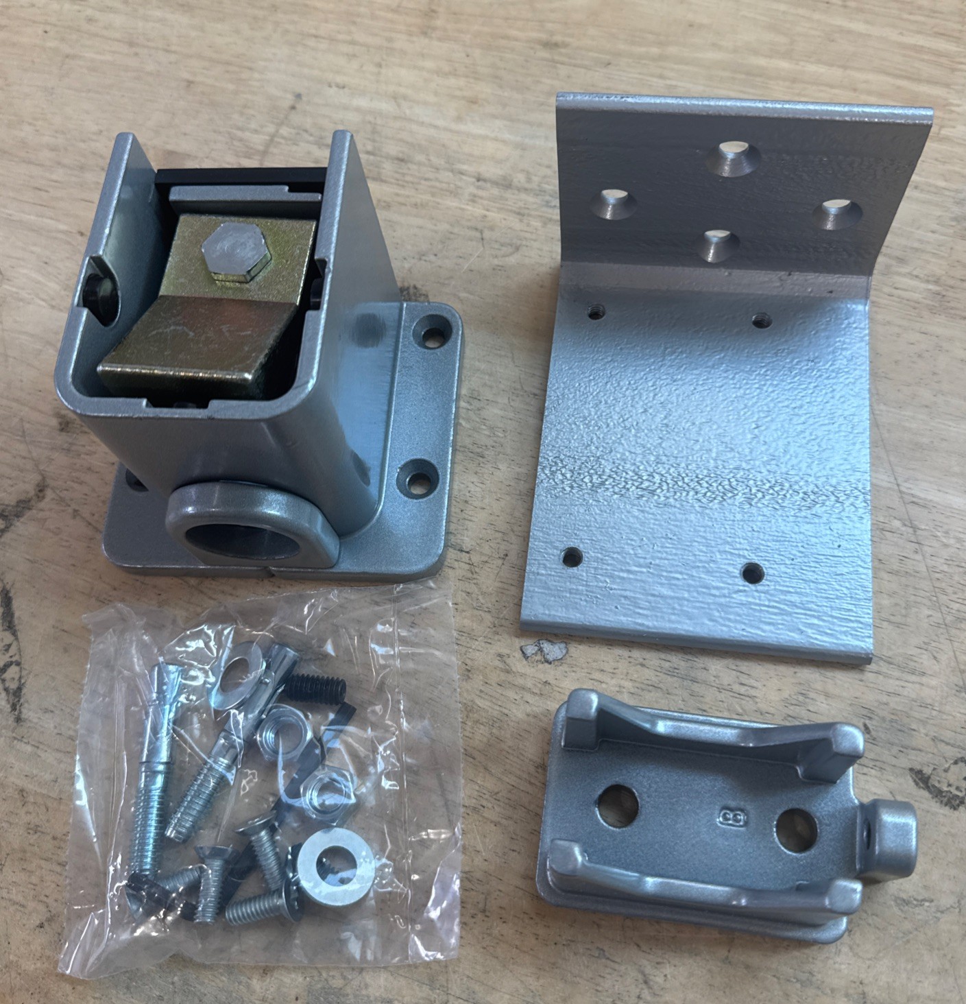 Removable Wall Mounted Mullion Kit For Exit Devices Dormakaba RPKMCB822SK689
