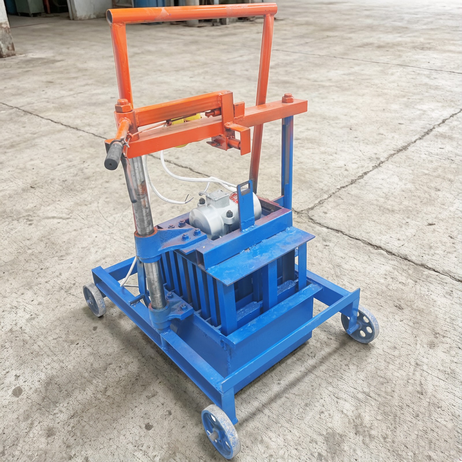 H4-hole mold Hand-propelled Hollow Soil Block Brick Molding Machine 220V 550W