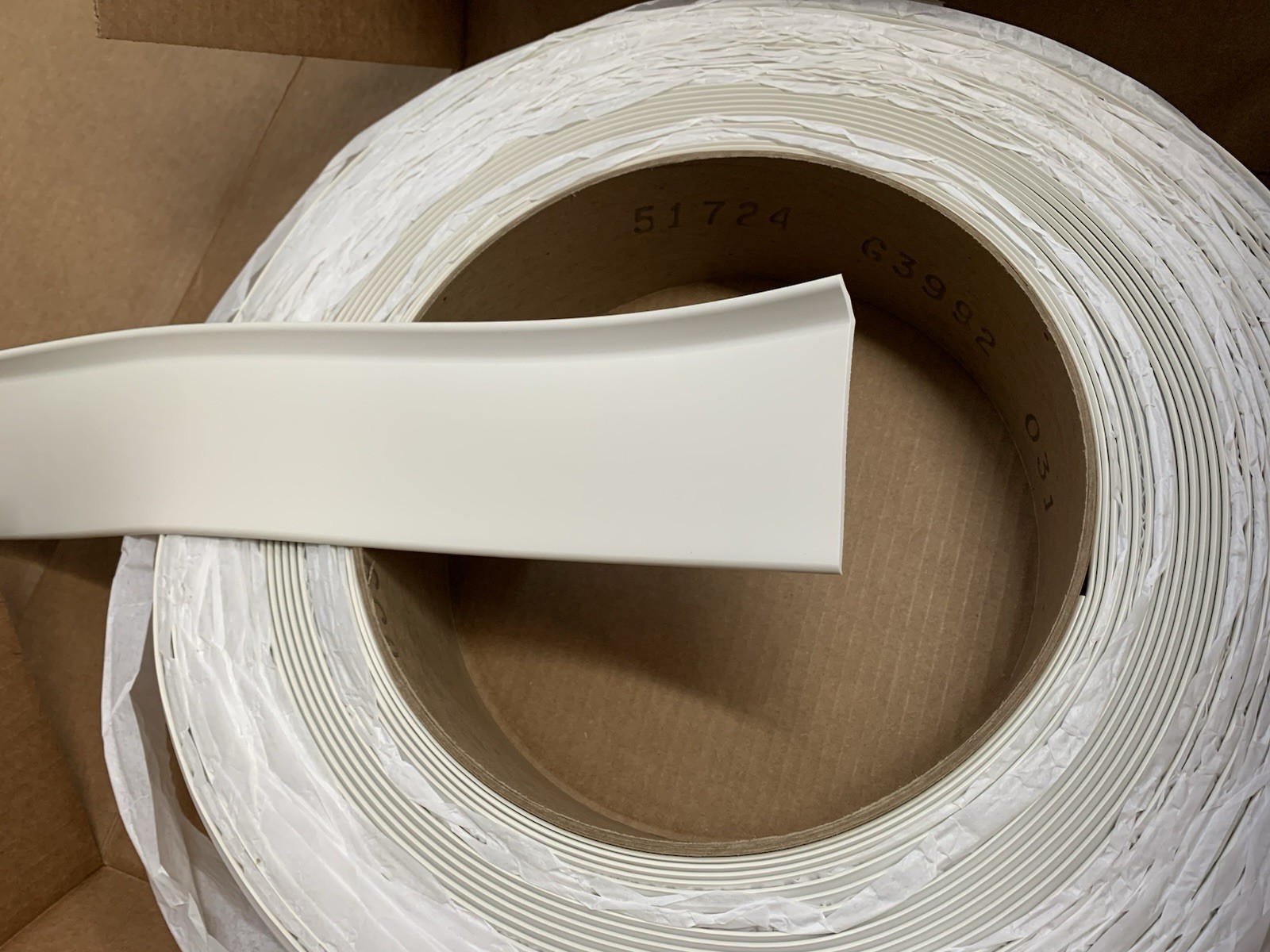 Tarkett Johnsonite Rubber Wall Cove Base Cotton 4″ x 120′ Roll