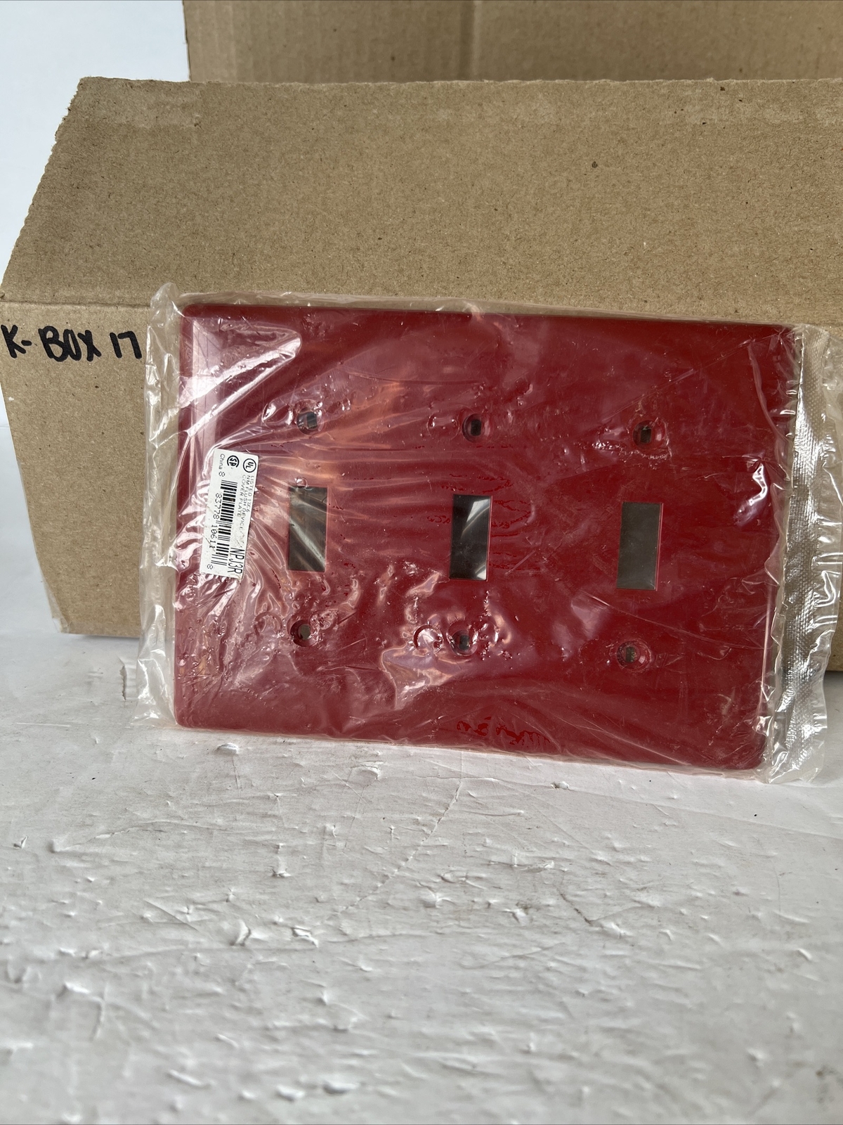 Hubbell NPJ3R Red Wall Plate (3 Gang Red)