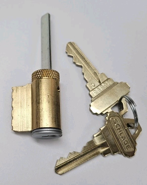 Schlage B560 Deadbolt Cylinder 6 Pin Keyed 5, SC1 Keyway, 2 Keys, New