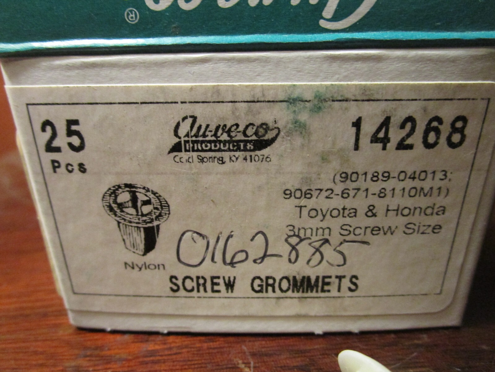 Auveco # 14268 Honda And Toyota Screw Grommet #6 Screw Size Qty 25