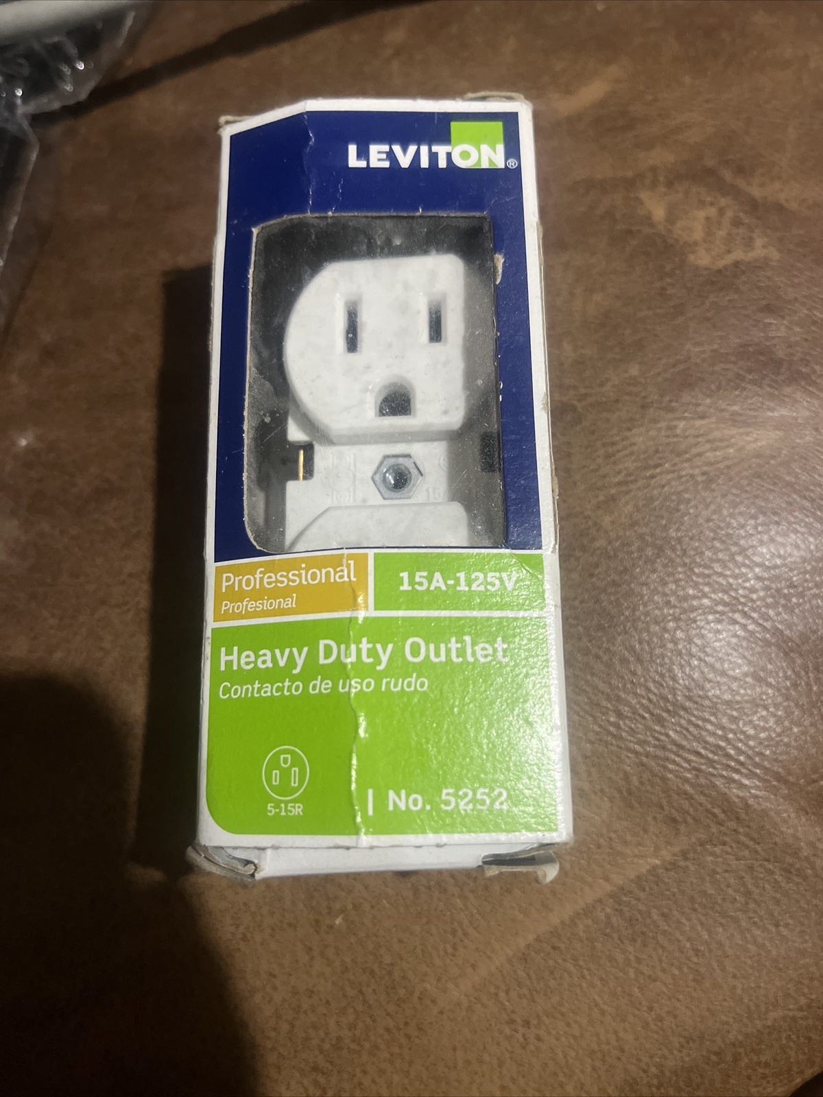 Heavy Duty Grounded Duplex Outlet,No. R52-05252-WS, Leviton Mfg Co