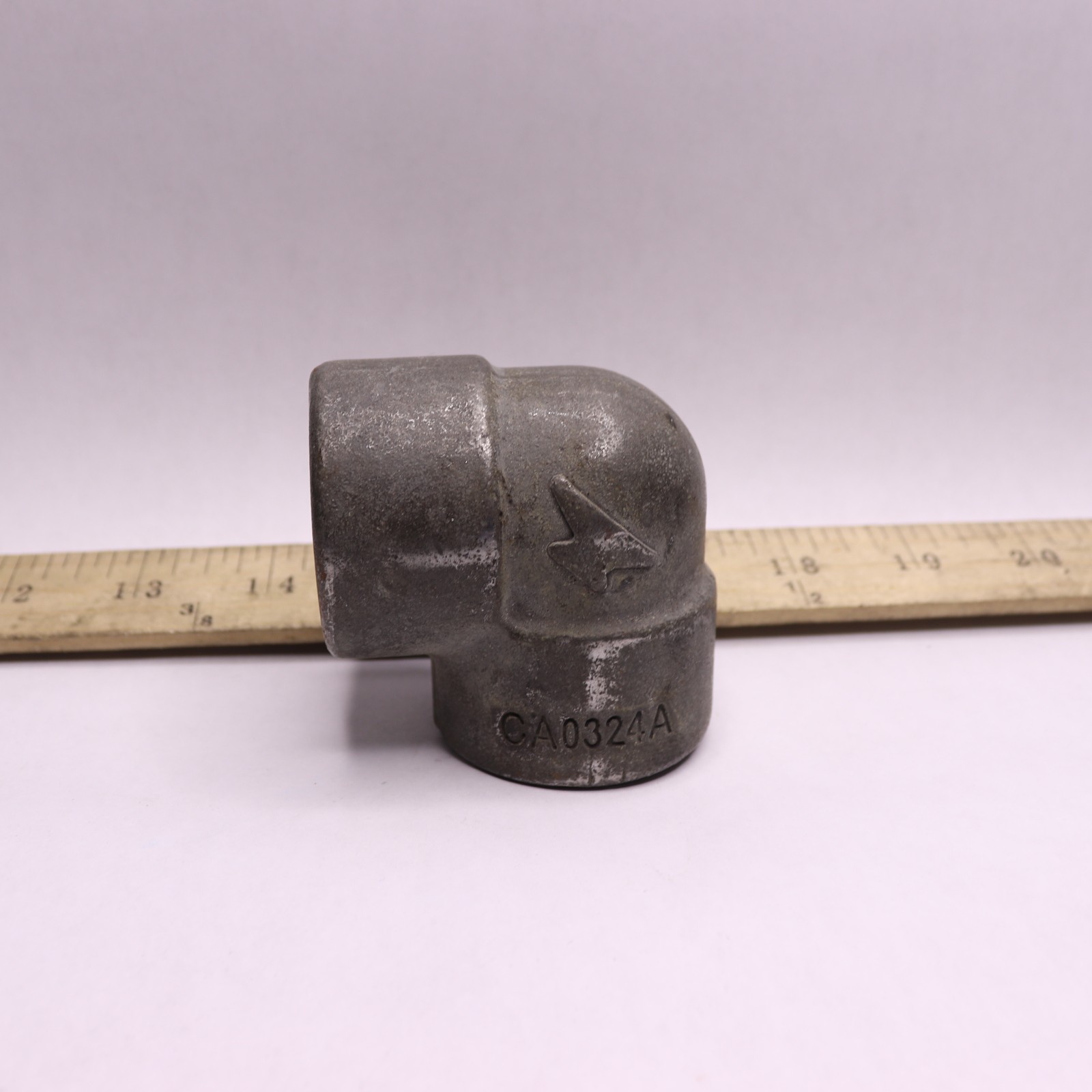 Anvil 90-Deg Elbow Welded Black Carbon Steel Class 3000 1/2″ CA0324A
