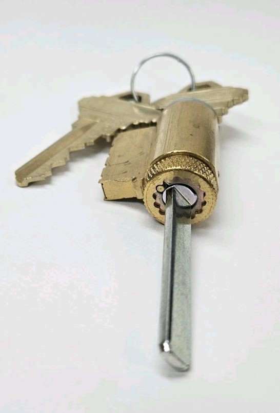 Schlage B560 Deadbolt Cylinder 6 Pin Keyed 5, SC1 Keyway, 2 Keys, New