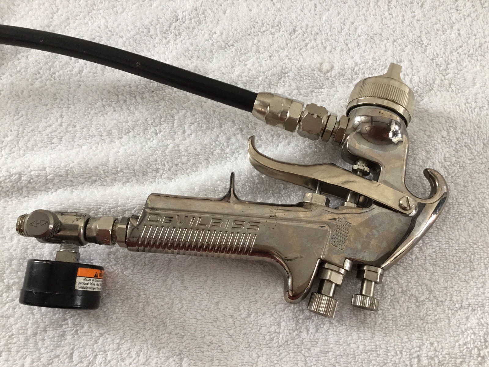DeViliss PLUS (j-04) HVLP spray gun w/ SG2 BINKS Model 80-350 pressure pot NICE