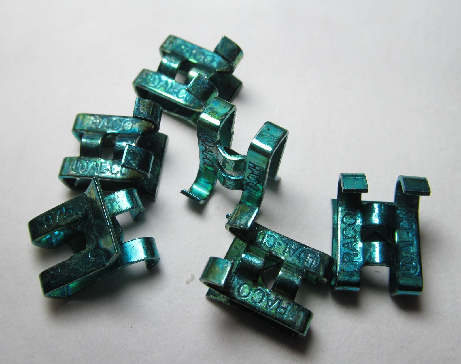 1000 PIECES HUBBELL RACO 975 GROUNDING CLIPS GREEN 10/12/14 AWG COPPER/ALUMINUM