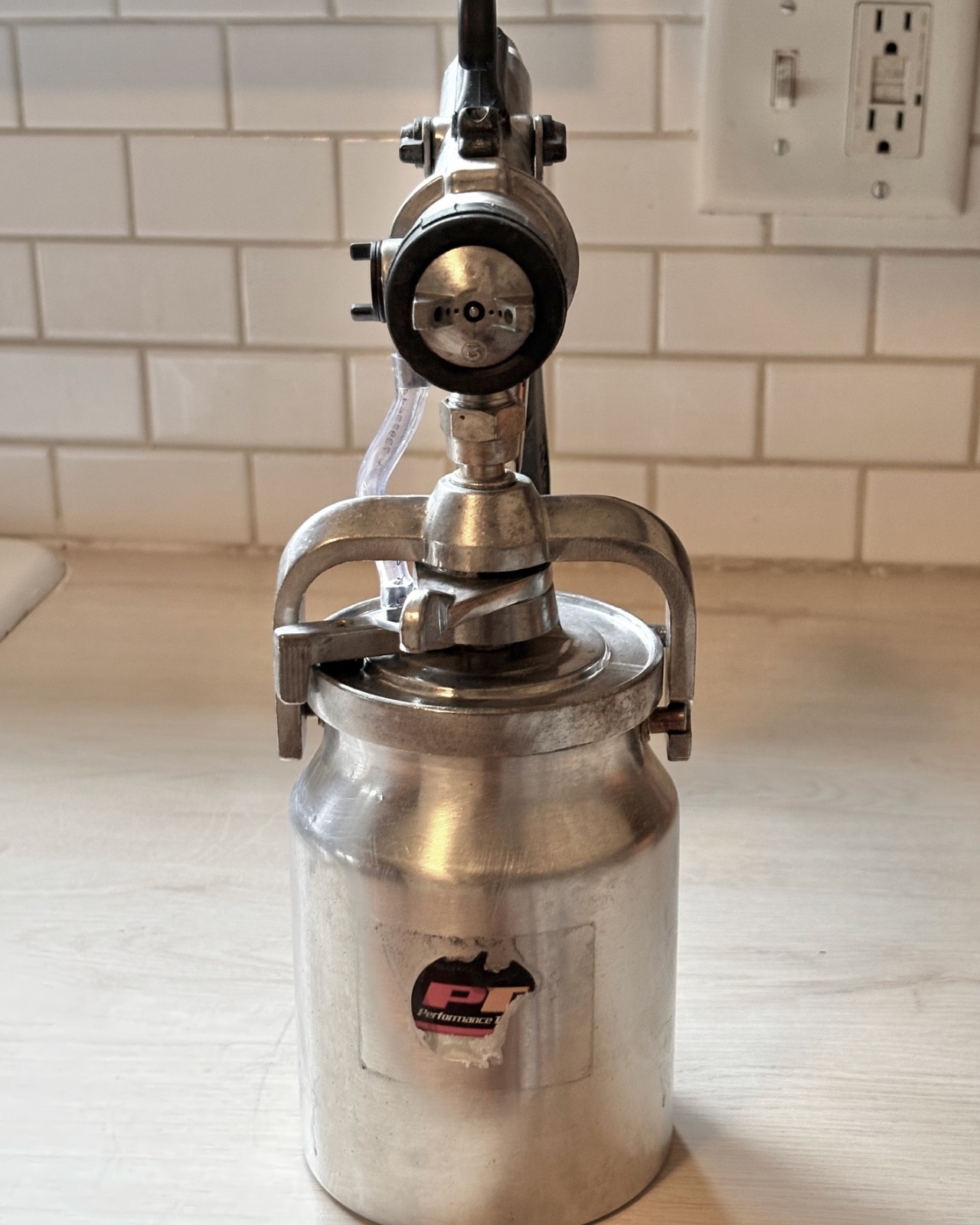 USED Titan Capspray Maxum Elite HVLP Spray Gun With #3 Needle Set