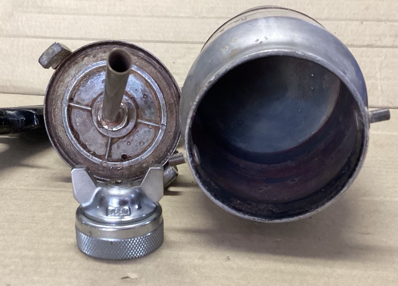 Binks Model 7 Paint Spray Gun With Cup And Extra 36 SD Nozzle