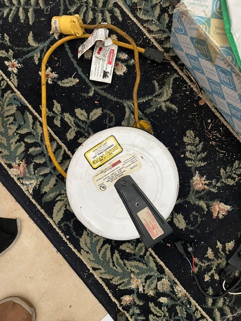 2630-3000 30 Foot General Manufacturing Retractable Power Supply Reel