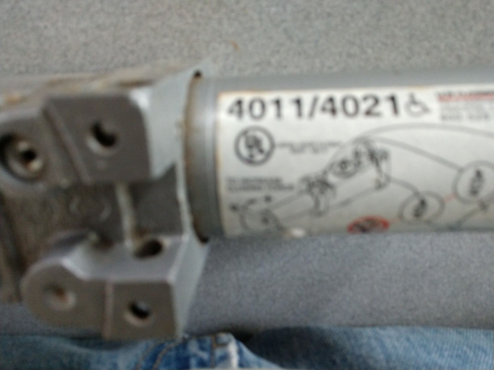 LCN 4011SE-3071 LH SENTRONIC BODY ONLY (OLD SYLE WITH EXTENDED SPINDLE)