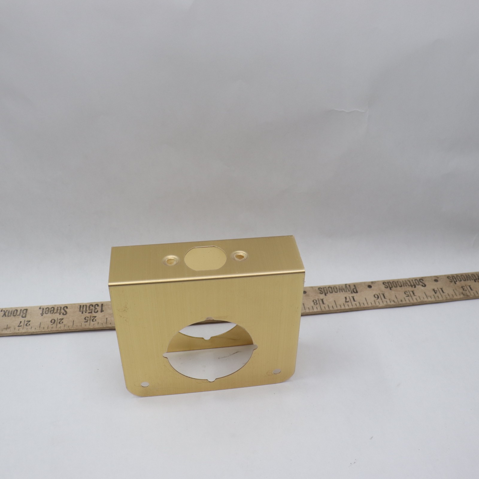 Defender Security Non-Recessed Lock Edge Reinforce Brass 3-7/8″ W X 4-1/2″ H