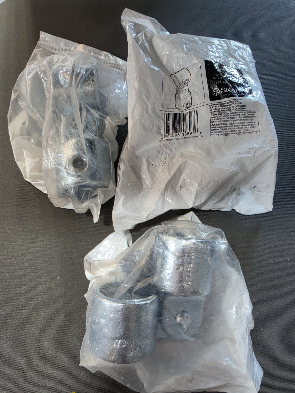 Lot of 3 SteelTek 737819 1-1/4″ Structural Galvanized Single Swivel Socket New